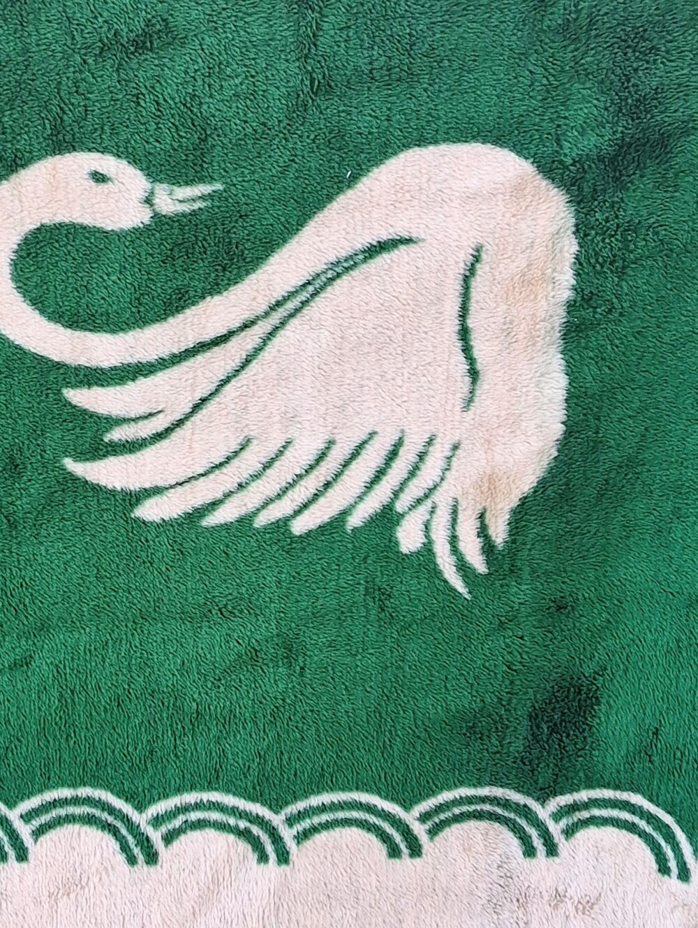 San Marcos 82" X 80" Green and Tan Swan Mexican Cobijia Buttery Soft Blanket - Picture 5 of 13